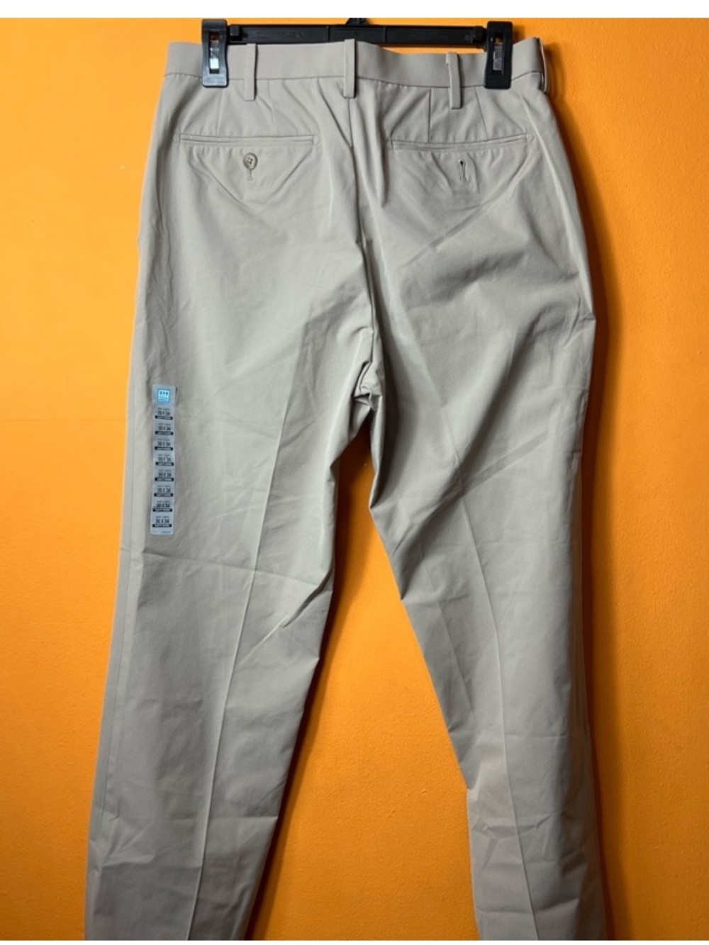 New w/Tags Uniqlo Men's Chinos in Light Tan - Picture 3 of 7